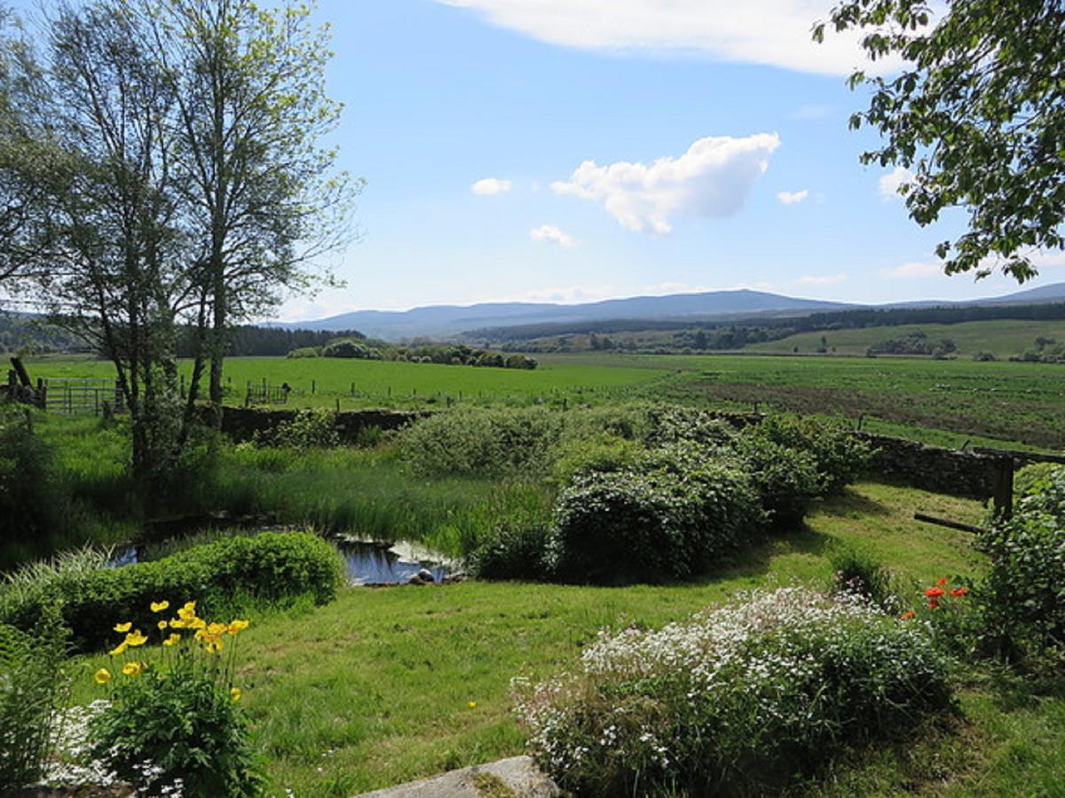 Invercassley Cottage Лейрг Екстериор снимка